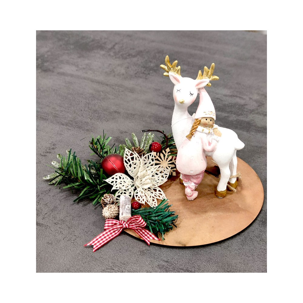 decoración-navidad-reno-y-niña