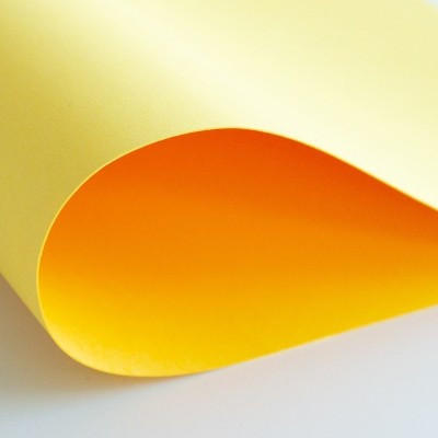 cartulina-premium-textura-lisa-mintopia-amarillo-canario-12x12-2