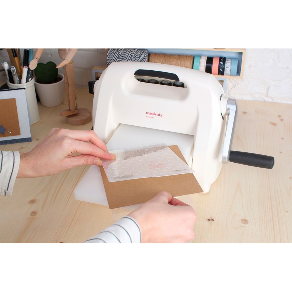 carpeta-de-embossing-2d-push-lunares-12,7x17,8cm (2)