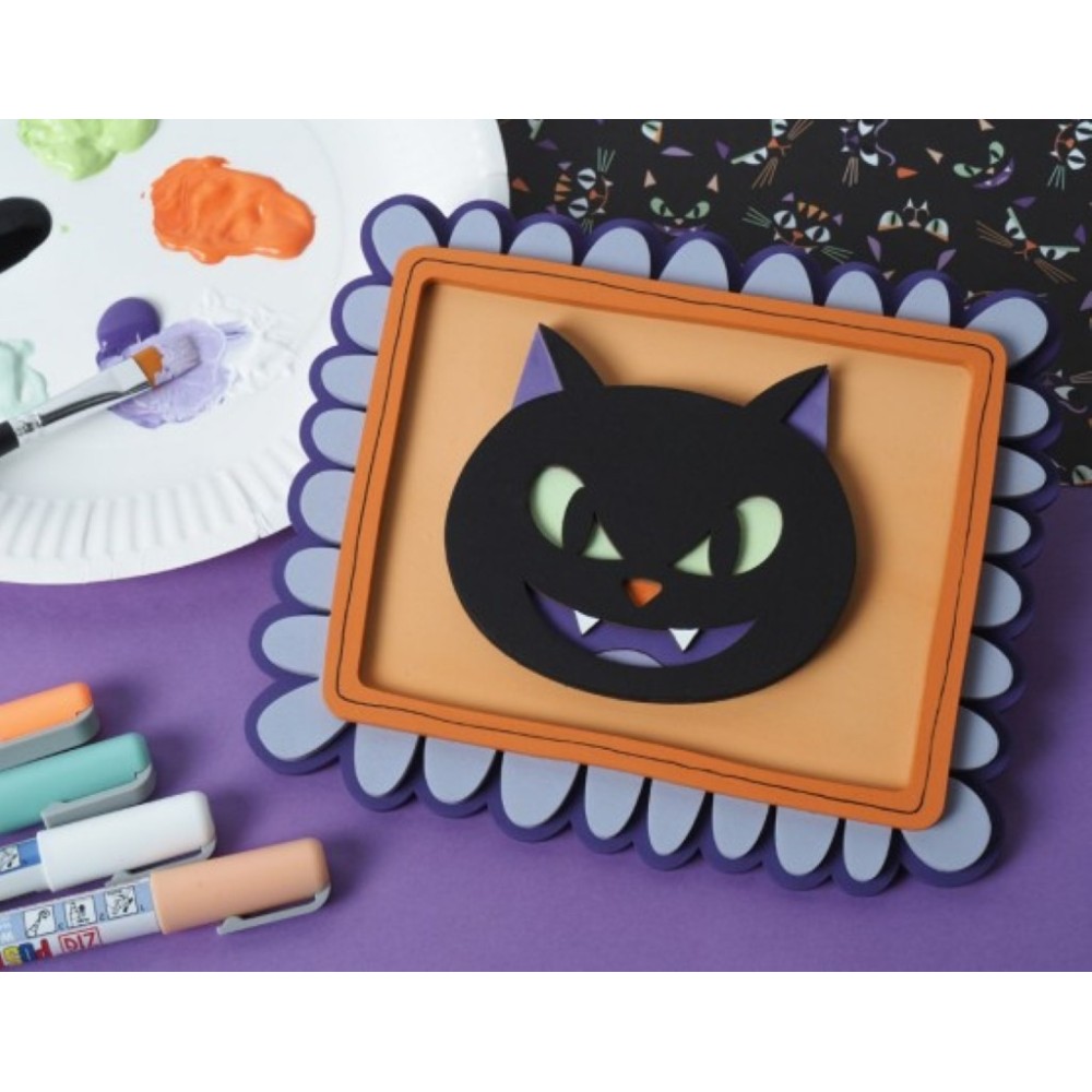 marco-madera-gato-halloween-artemio-muestra