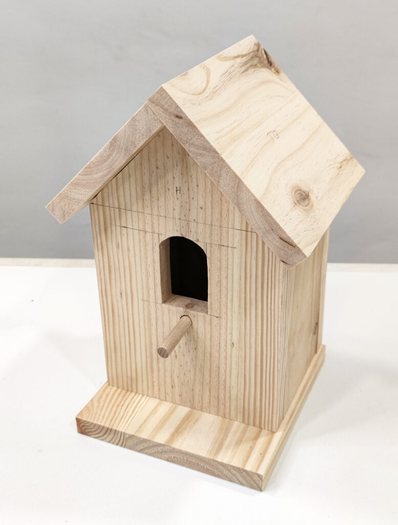 Casita madera de pino para pájaros