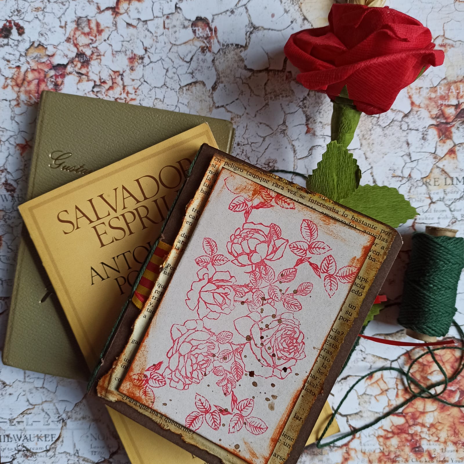 Taller libreta personalizada de Sant Jordi